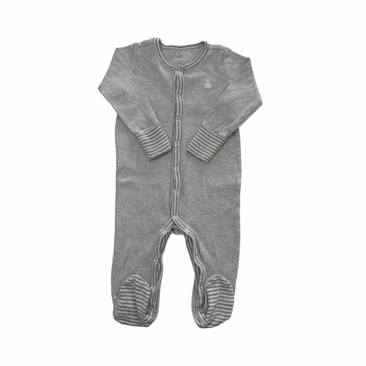 * Imparfait (très léger) | Baby Gap | 6-9 mois