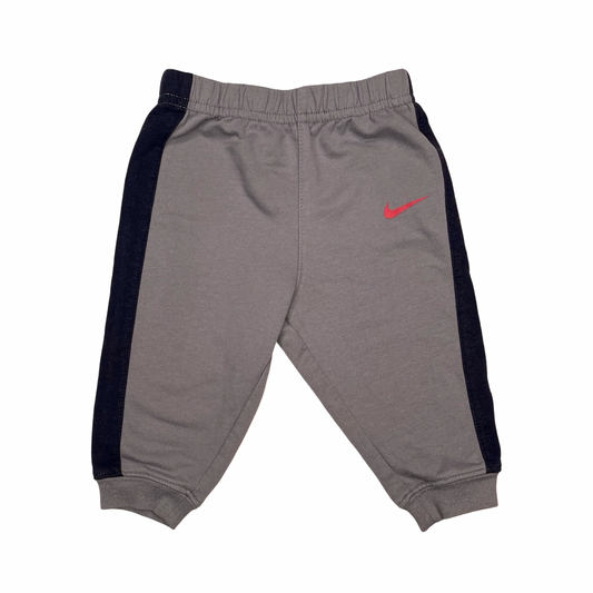 Nike | 6-9 mois